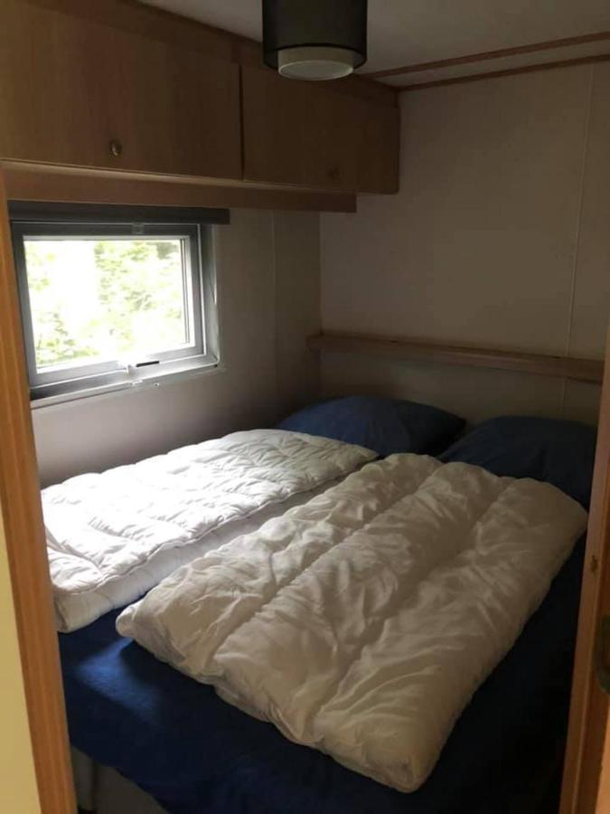 Chalet 4-5 Pers in Epe F16 Van alle gemakken voorzien Max aantal volwassenen is 4 Buitenkant foto