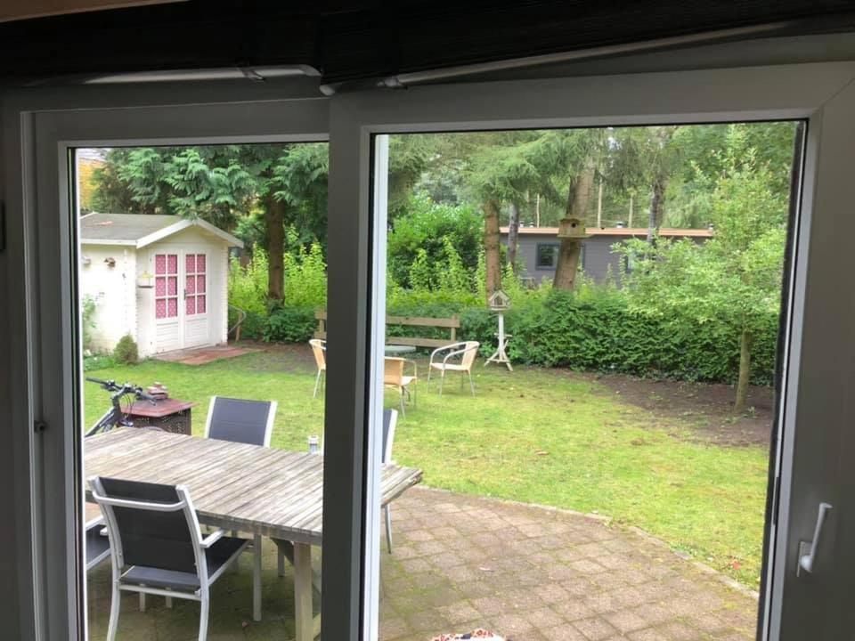 Chalet 4-5 Pers in Epe F16 Van alle gemakken voorzien Max aantal volwassenen is 4 Buitenkant foto